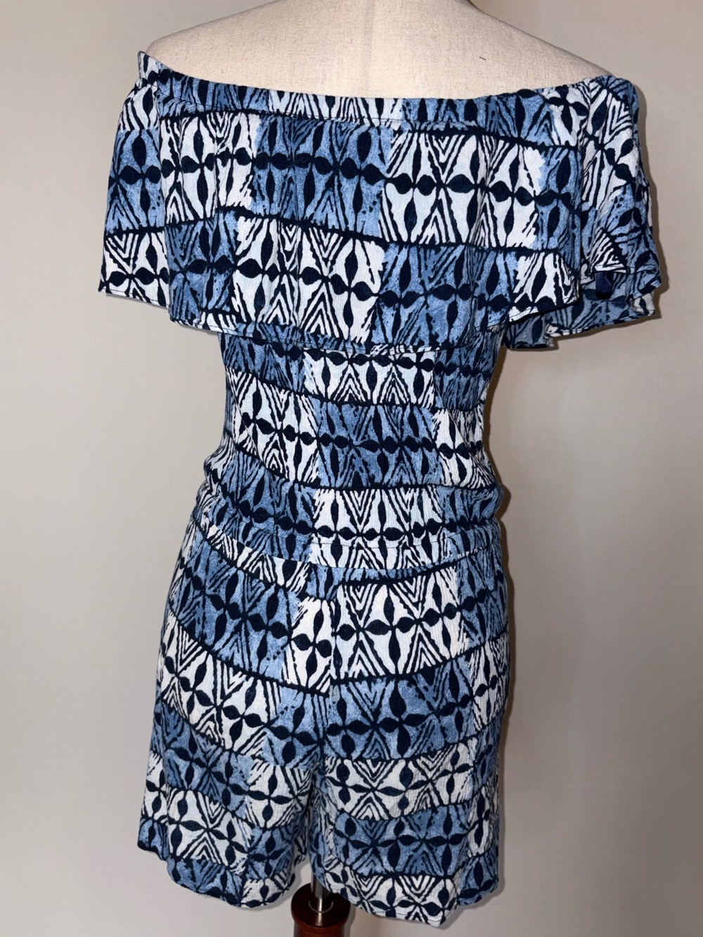 Michael Kors Batik Print Off The Shoulder Romper Size 2 - Picture 4 of 7